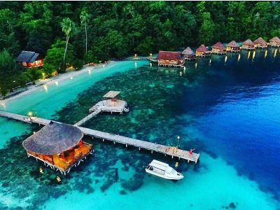 Pantai Ora: Destinasi Eksotis Yang Dijuluki Maldivesnya Indonesia