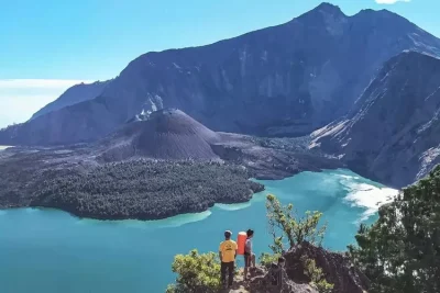 Wisata Alam Lombok: Dari Gunung Rinjani Hingga Pantai Senggigi