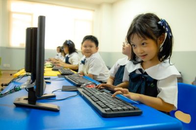 Kebijakan Baru Pendidikan: Sekolah Digital Dan Tantangannya