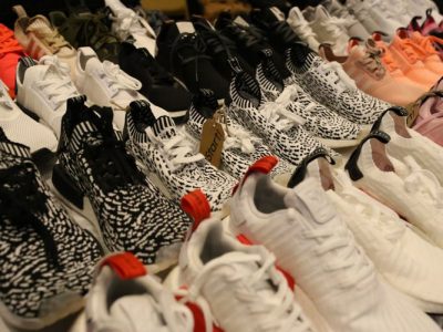 Sneakers Koleksi Terbaru Yang Bikin Viral