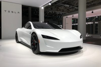Tesla Roadster: Mobil Listrik Supercar Masa Depan