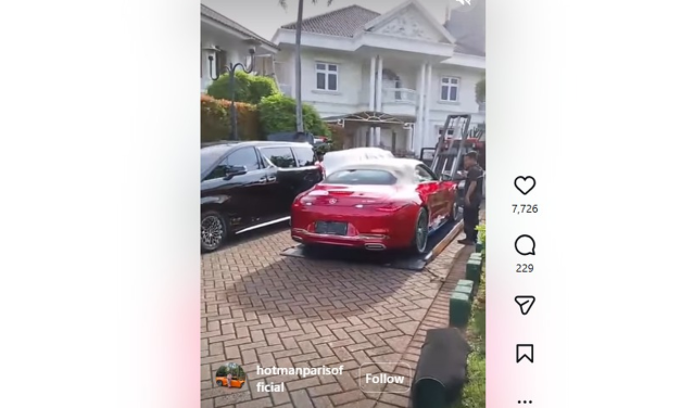 Gaya Jetset Hotman Paris Dengan Mercedes-Maybach SL 680