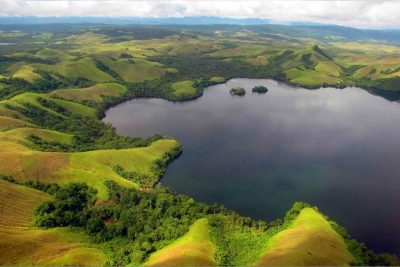 Keindahan Danau Sentani Di Papua Yang Jarang Diketahui