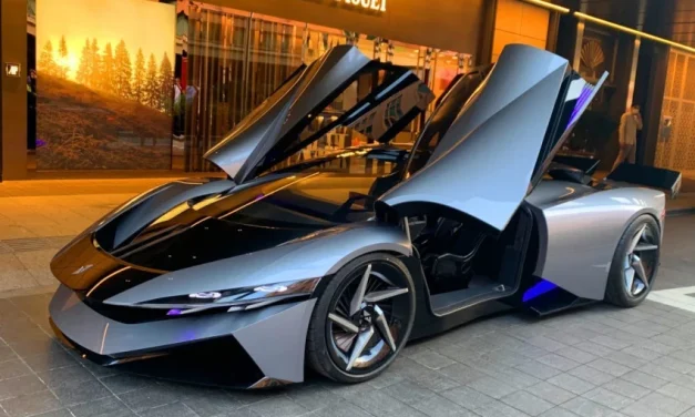 Farnova Othello: Hypercar Listrik Spektakuler