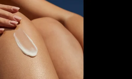 Mau Panjat Gunung? Cek 3 Tips Biar Wajah Gak Merah Terbakar