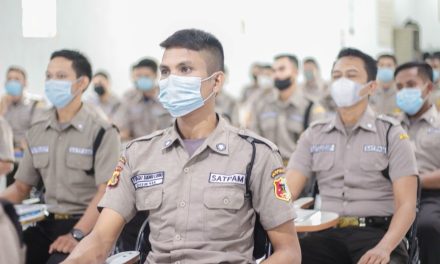 Satpam Bergelar: Bukti Semangat Belajar Tanpa Batas