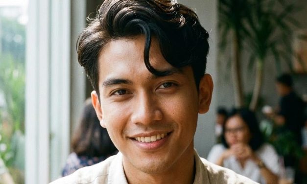 Males Styling? Gaya Poni Depan Ini Solusi Look Simpel Lo