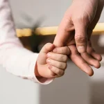 Ramah Atau Grooming? Kenali 4 Bedanya Sebelum Terlambat