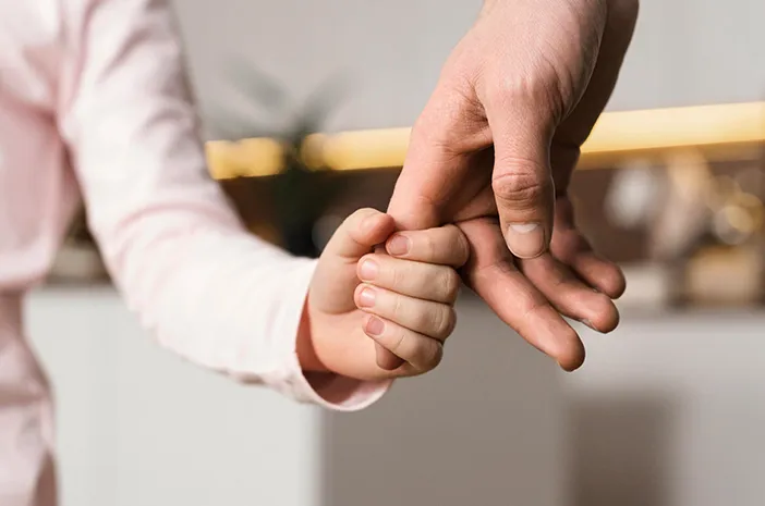 Ramah Atau Grooming? Kenali 4 Bedanya Sebelum Terlambat