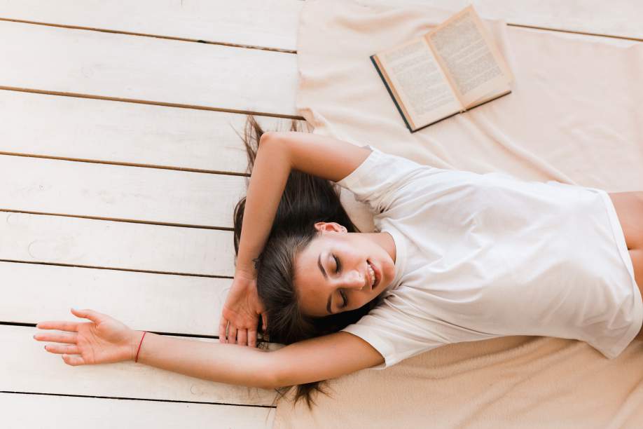 Alasan Medis Kenapa Tidur Tanpa CD Itu Bagus Buat Tubuh