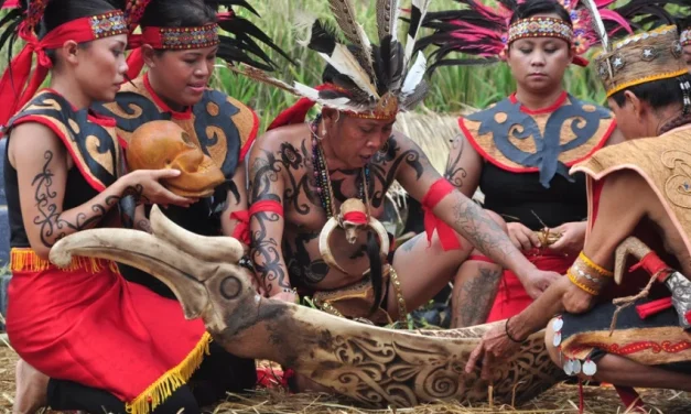 Bikin Merinding, Ini Jajaran Etnis Di RI Yang Paling Di Segani