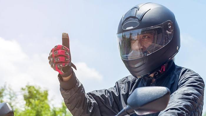Nyaman Pol! Mengintip Helm Yang Paling Pas Buat Motor PCX