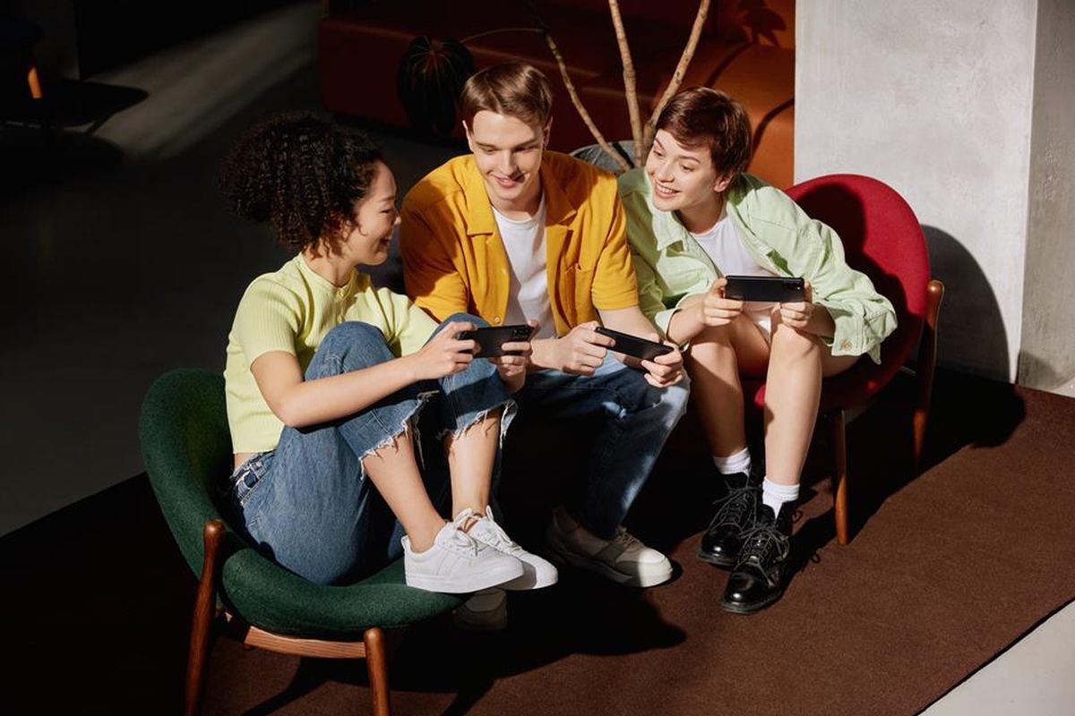 Privilege Era Digital: Mengapa Jadi Gen Z Itu Sebenarnya Seru?