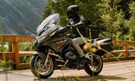 Aksesori Motor Yang Bikin Touring Makin Seru