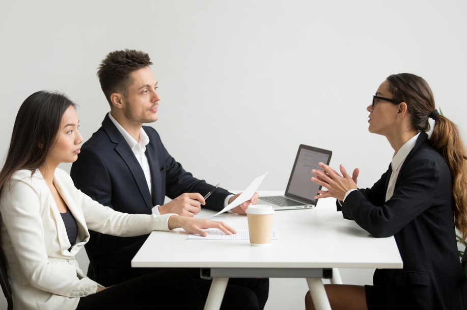 Biar Nggak Zonk, Gini Cara Hadapi Interview Kerja Pertama Kamu